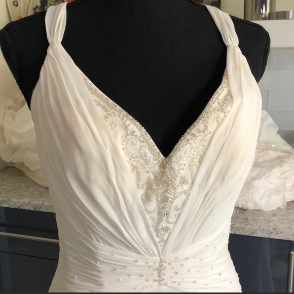 Pallas Athena Ivory chiffon wedding gown - Picture 4 of 7
